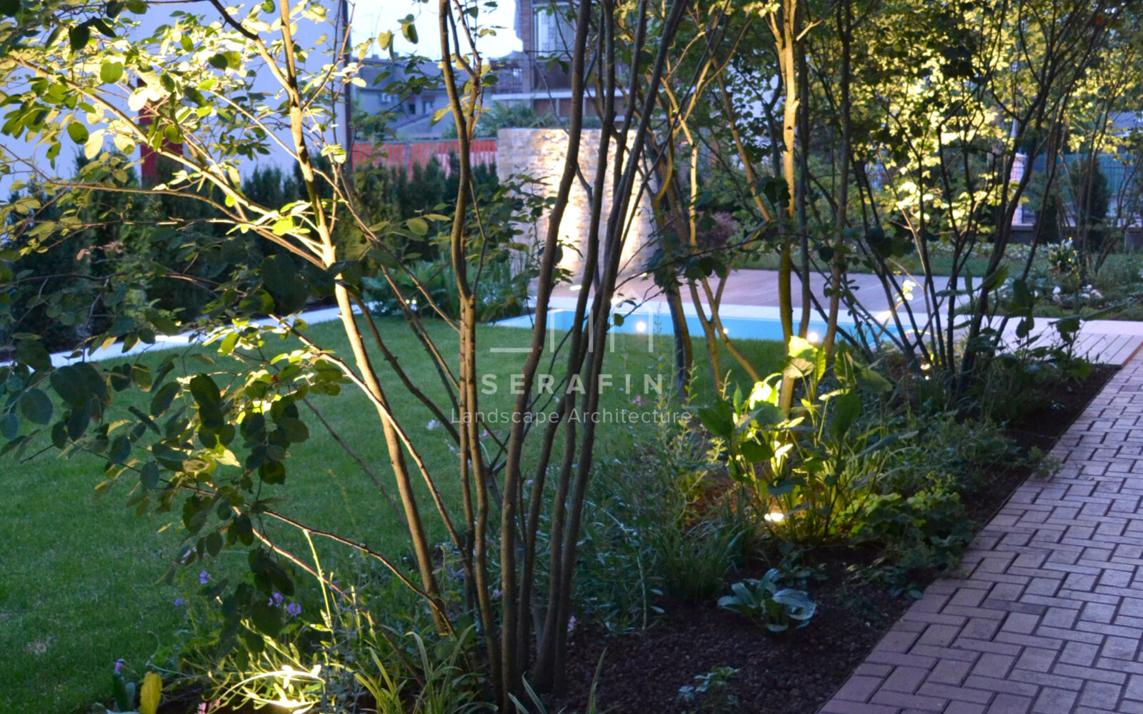 giardino privato con specchio d'acqua - 17