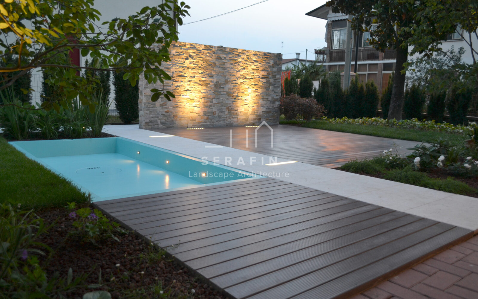 giardino privato con specchio d'acqua - 18