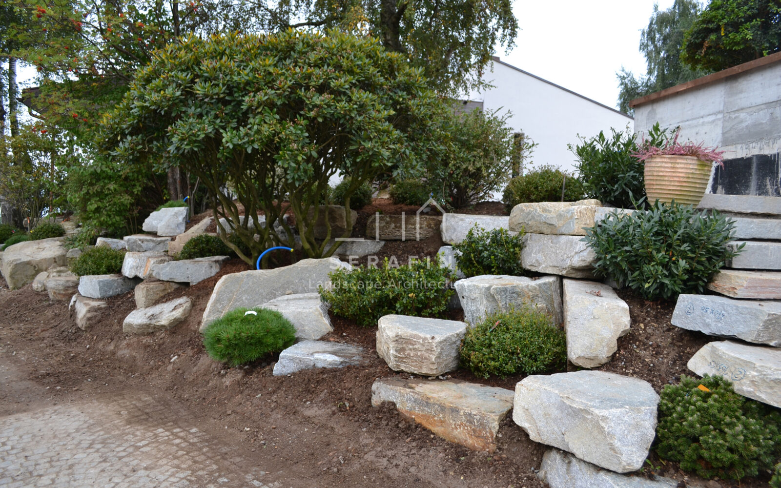 luxury garden project for a lakeside villa in switzerland - 15