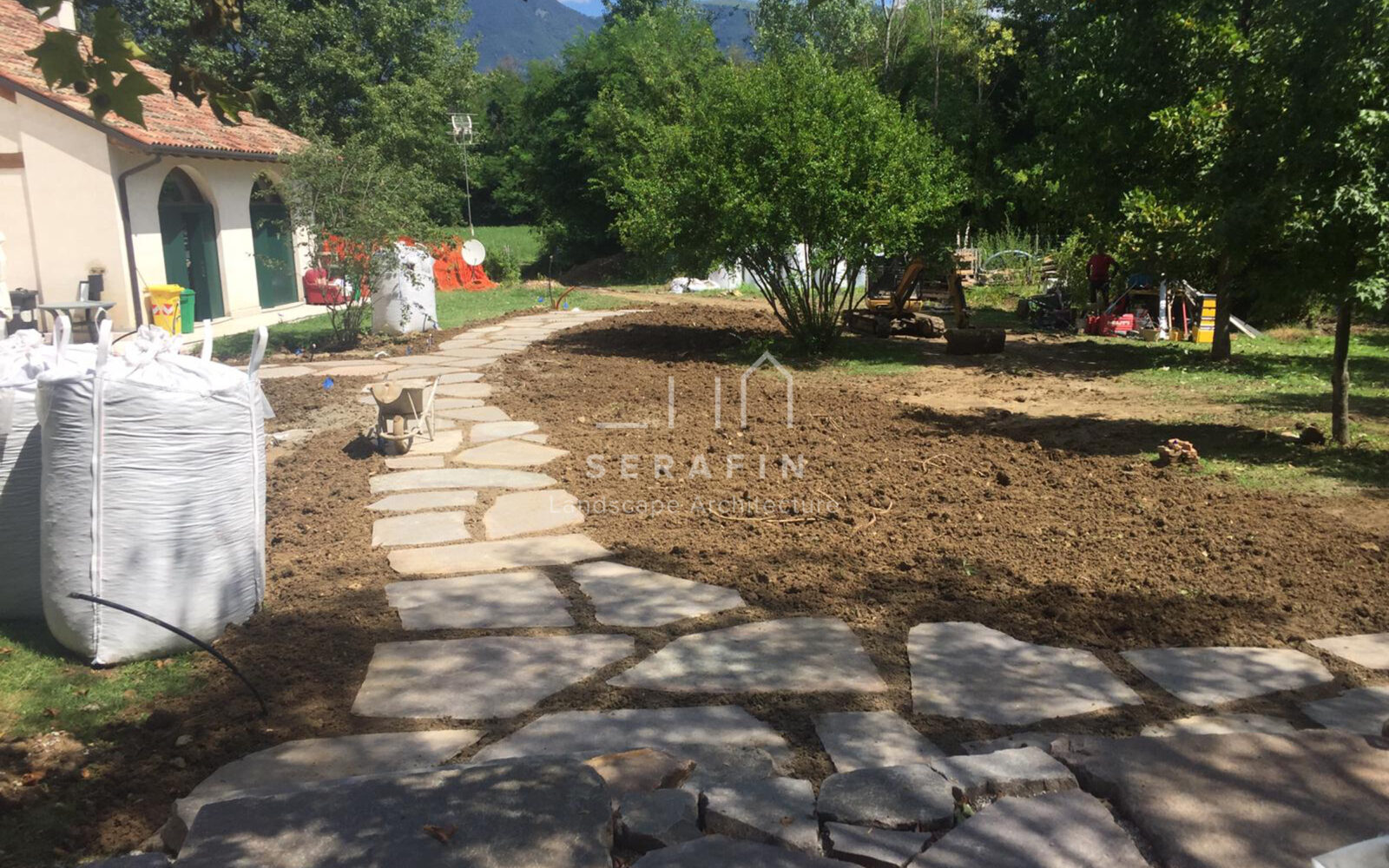 luxury garden with swimming pool and furniture in Vittorio Veneto - 12