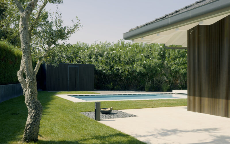 progetto di un giardino di lusso con piscina a Padova - preview