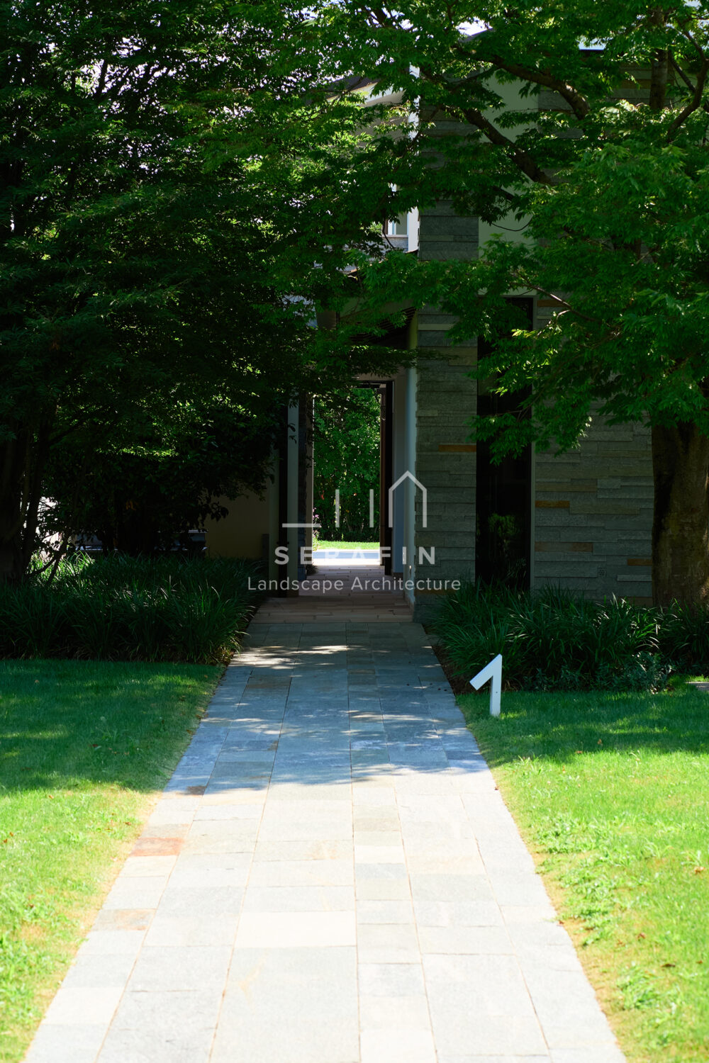 immagine del progetto di un giardino privato di lusso con pergotenda bioclimatica a Treviso